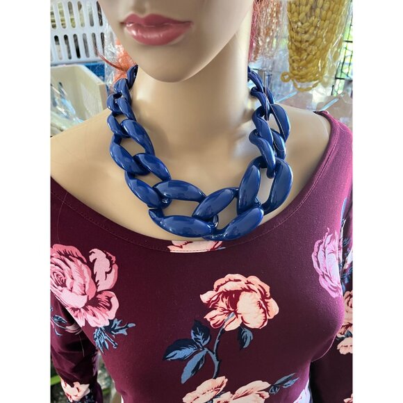 Acrylic necklace  big chunky royal blue acrylic large Blue link chain necklace - Picture 4 of 9